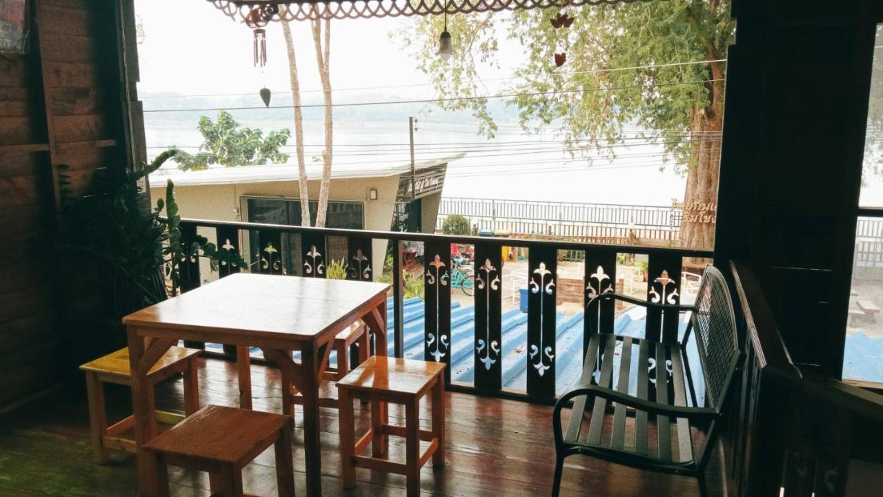 ไทยกันเอง ริมโขง Appartement Chiang Khan Buitenkant foto